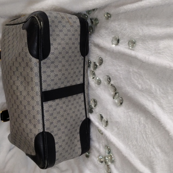 Authentic GUCCI Handbag - Picture 5 of 16
